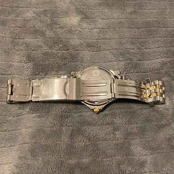 Wenger Swiss Military Watch - Picture 6 of 12